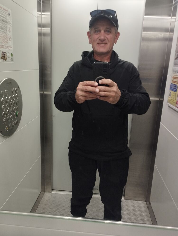  52251340  , 32 ,    --