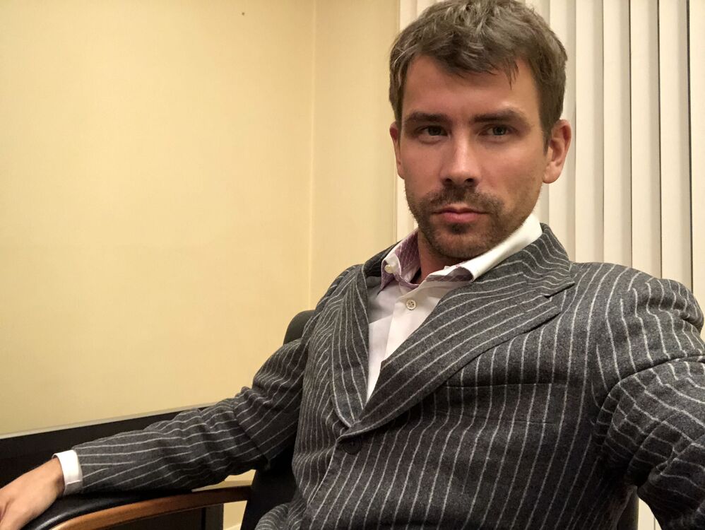  ,   Alex, 35 ,     , c 