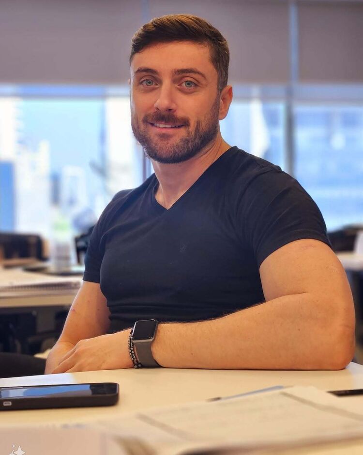  --,   ˸, 37 ,   ,   