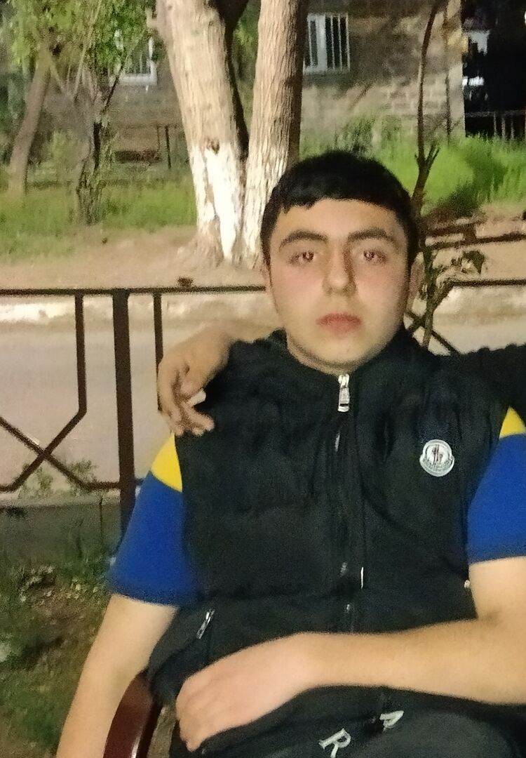  36535040  Ashot, 20 ,    