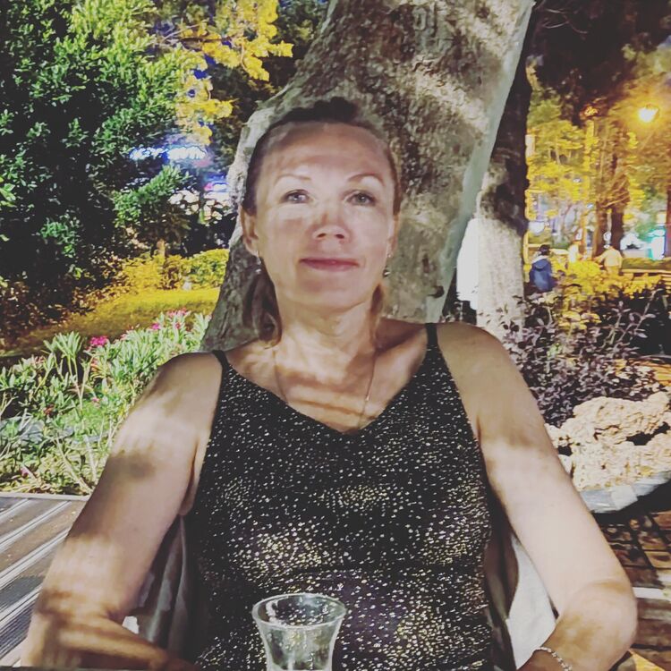  -,   , 44 ,     , c 