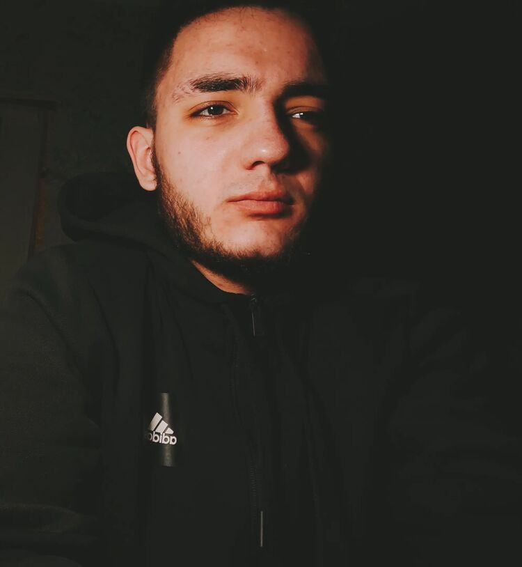  34228430  Alik, 24 ,    