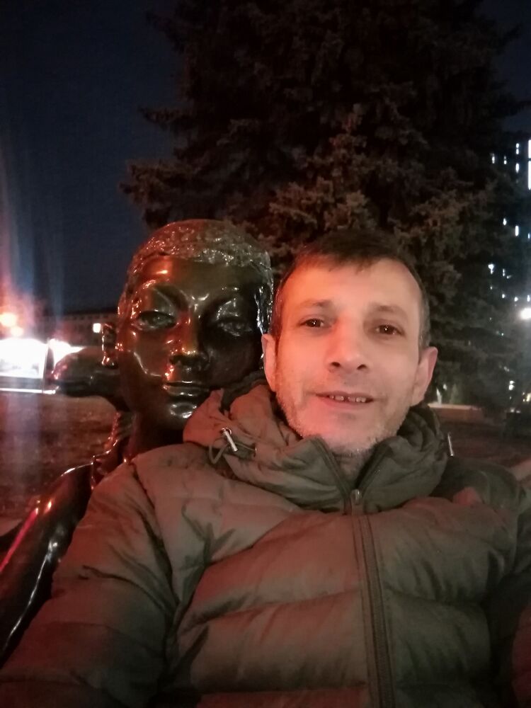 26530070  Iliya, 47 ,    