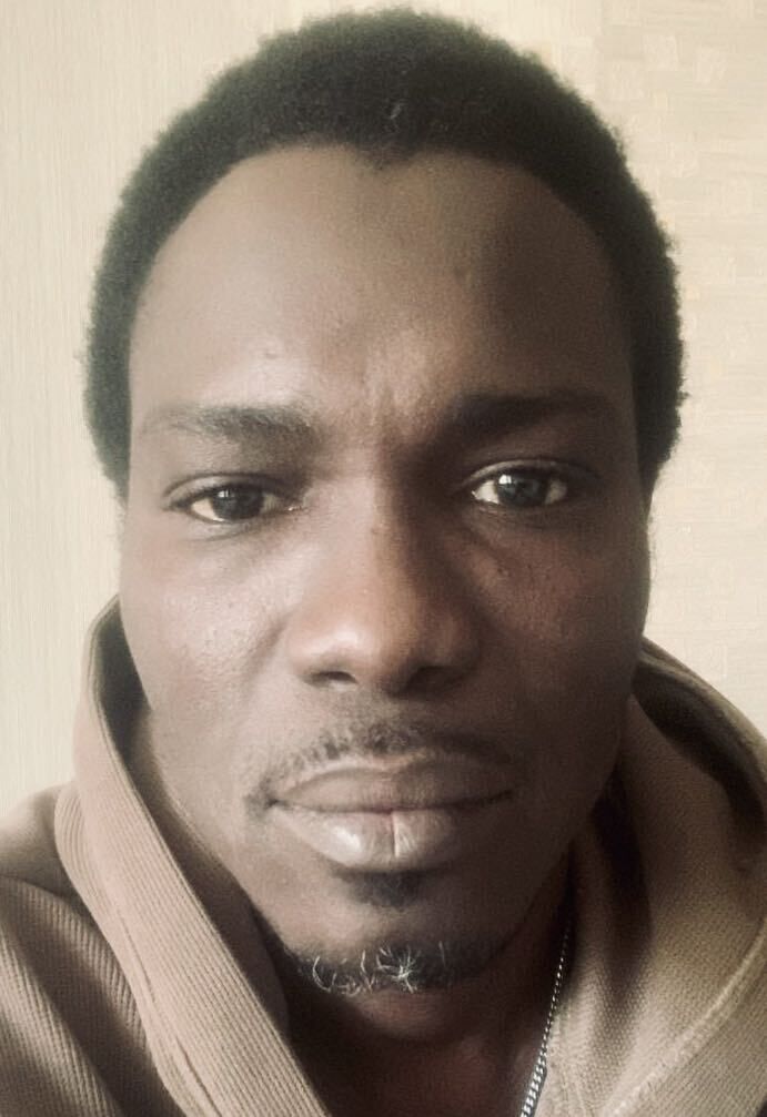  51761030  Pape malick, 35 ,    