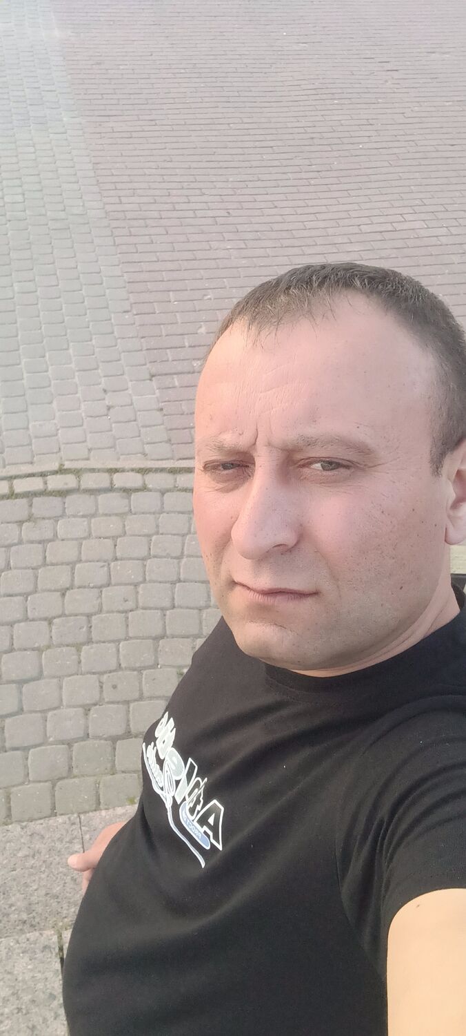  37585460  Kamal, 43 ,    
