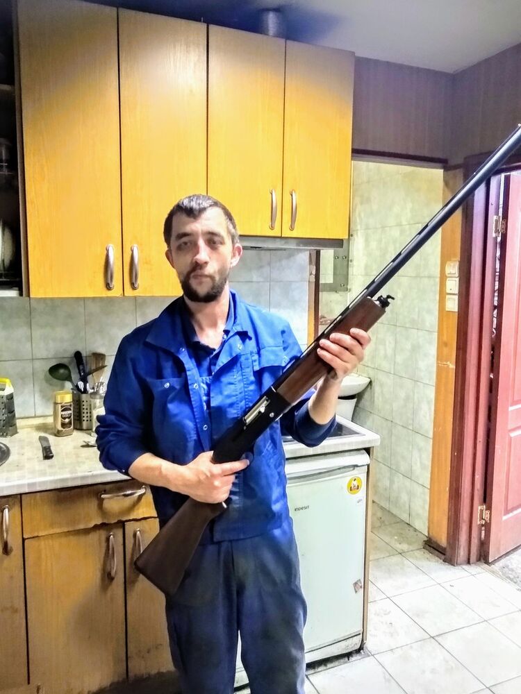  16318910  , 44 ,    -