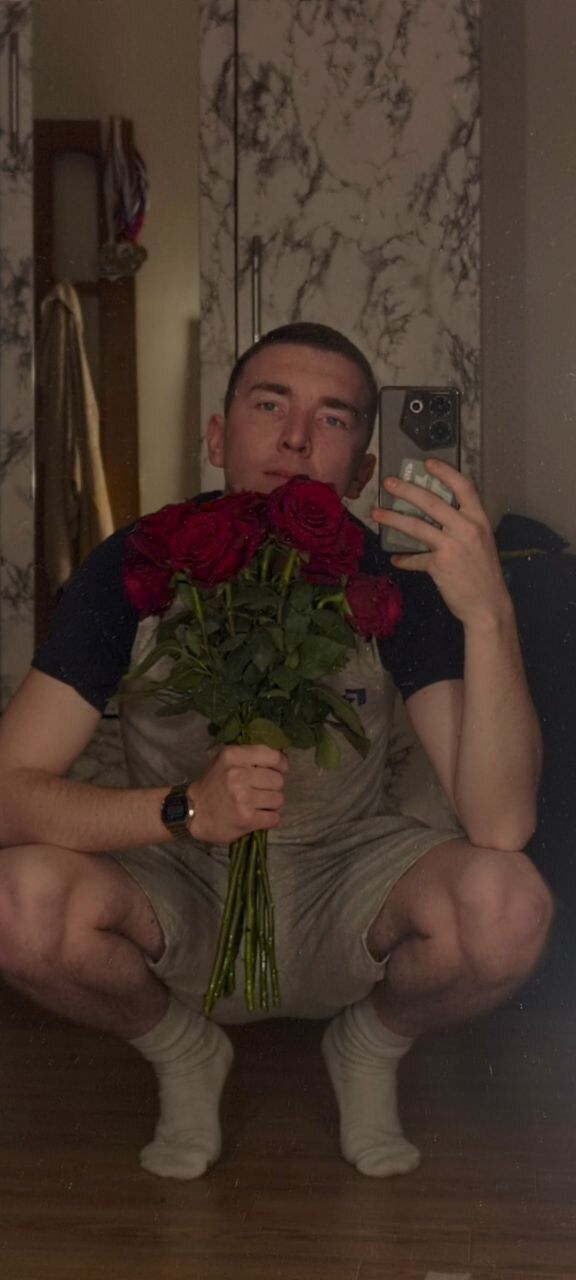  ,   Kirill, 21 ,   