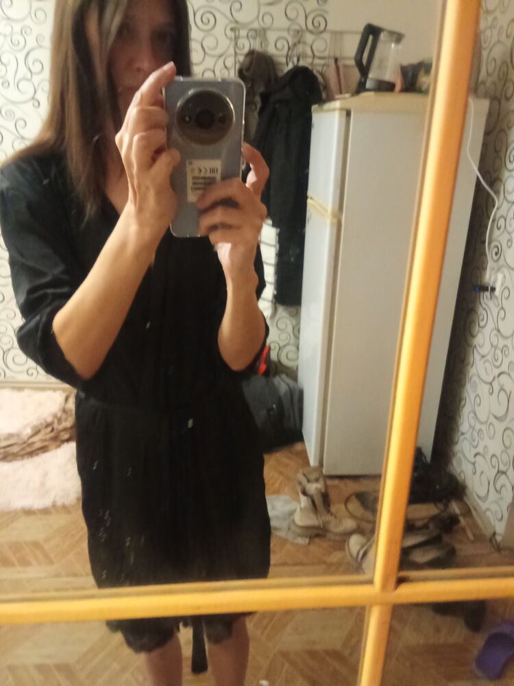  46438550  Lena, 24 ,    