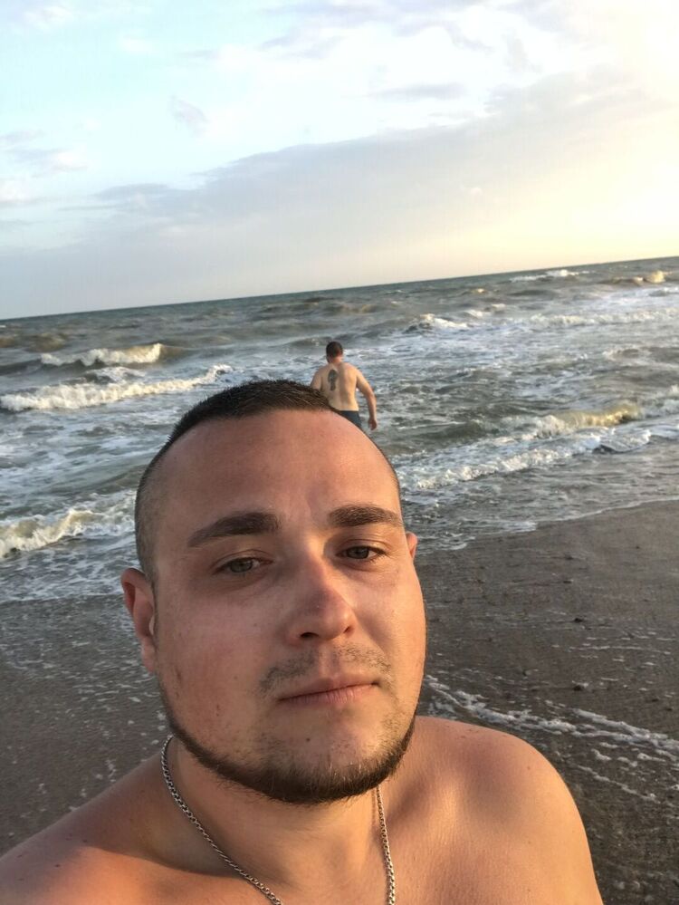  36882860  , 33 ,    