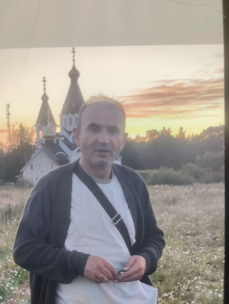  52800860  Murat, 46 ,    