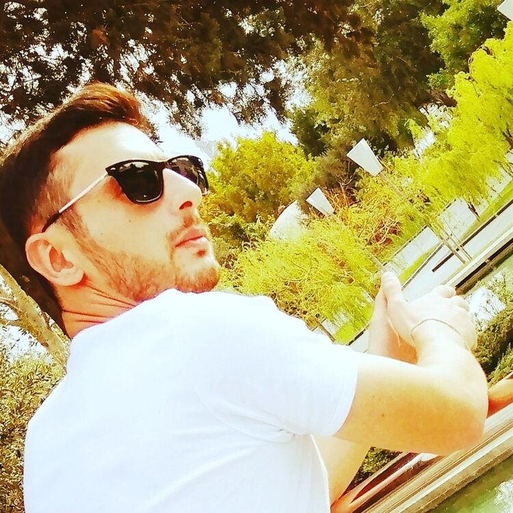  18022660  Nihat, 34 ,    