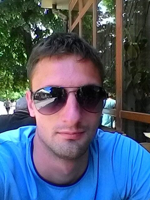  ,   Cristian, 32 ,   