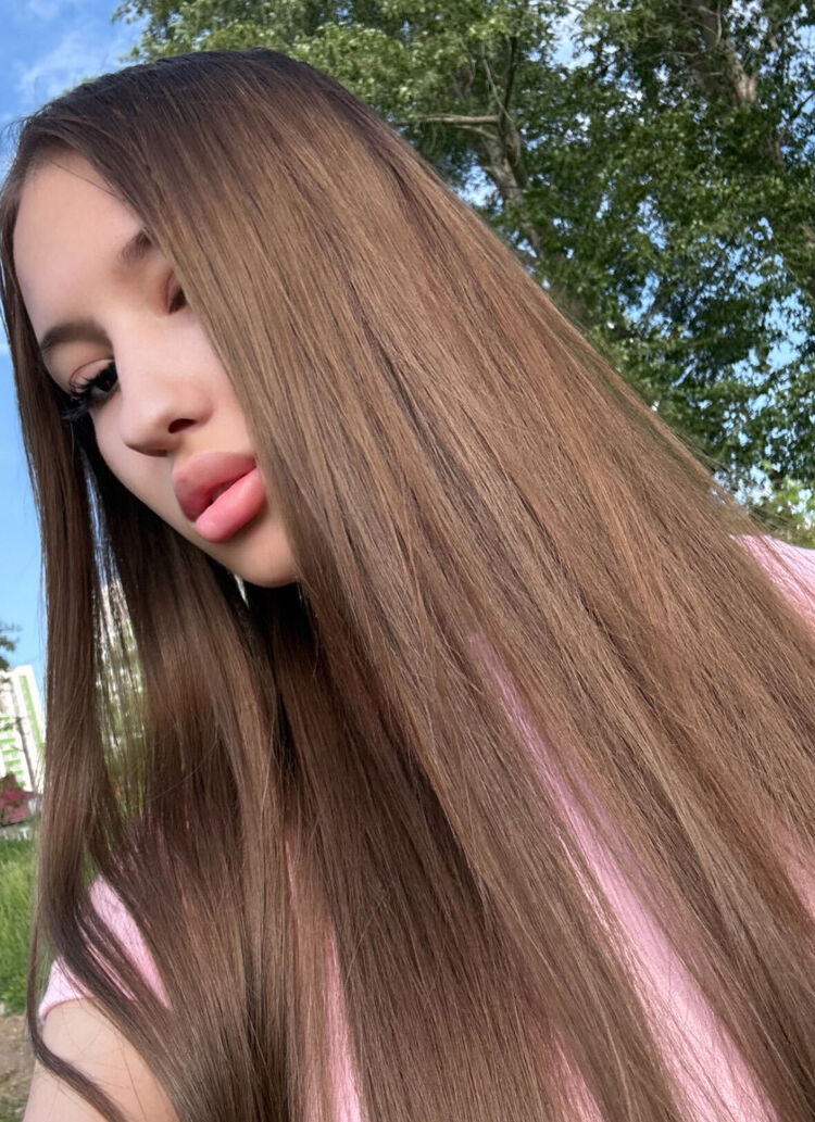  ,   Kitty, 18 ,  