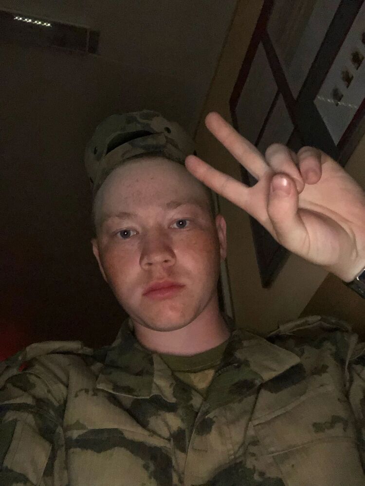  44931460  , 20 ,    