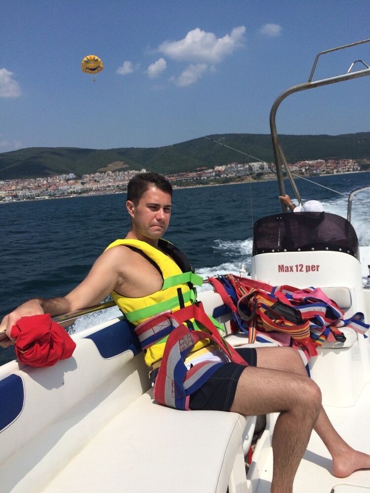  6727910  Artur, 38 ,    