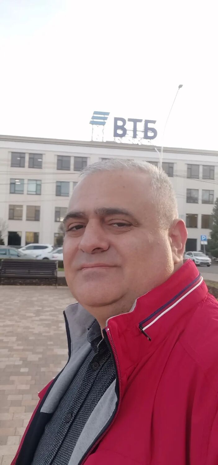  ,   Elchin, 49 ,     