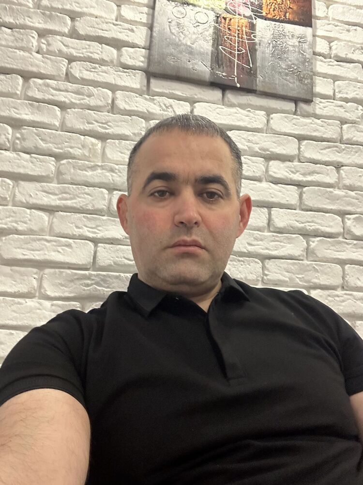  42498840  Adil, 45 ,    
