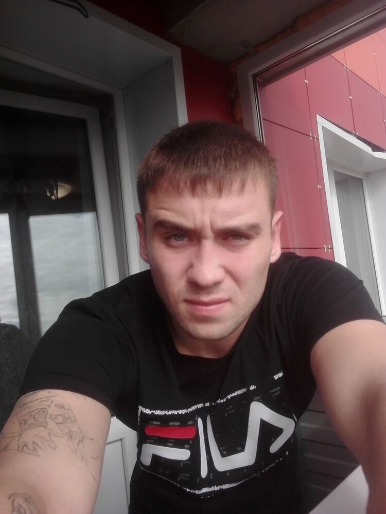  18845080  Artoym, 30 ,    