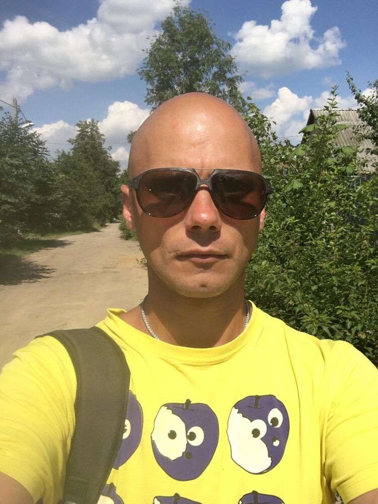  53704070  Denis, 39 ,    