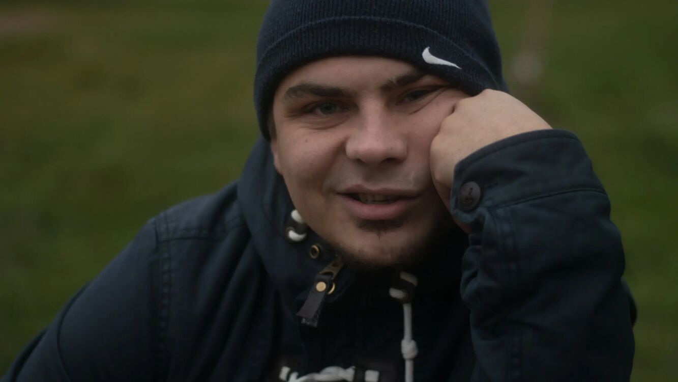  33992620  Andreu lisss, 35 ,    -