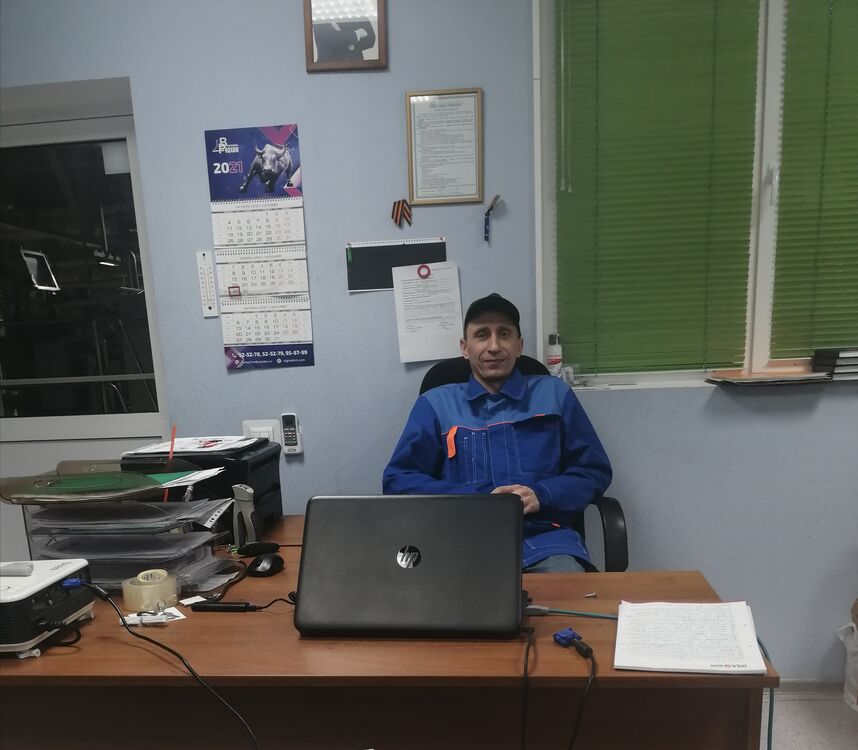  24508860  Maksim, 43 ,    