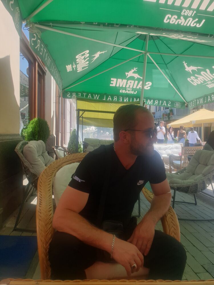  ,   Giorgi, 37 ,   ,   