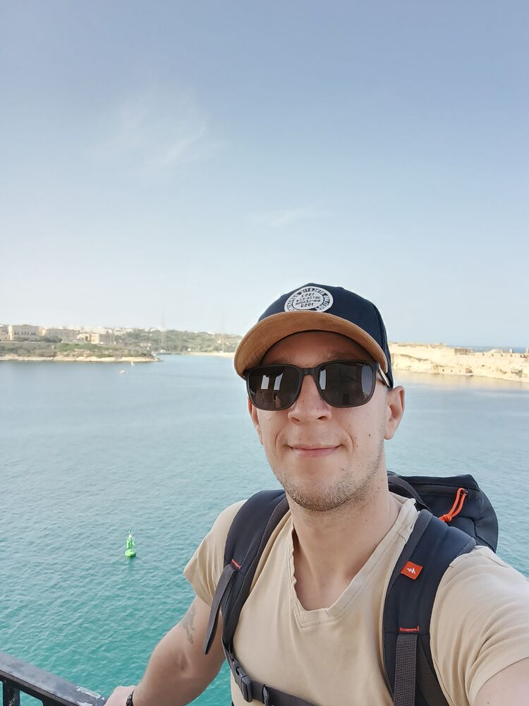  54315610  Jurij, 34 ,    