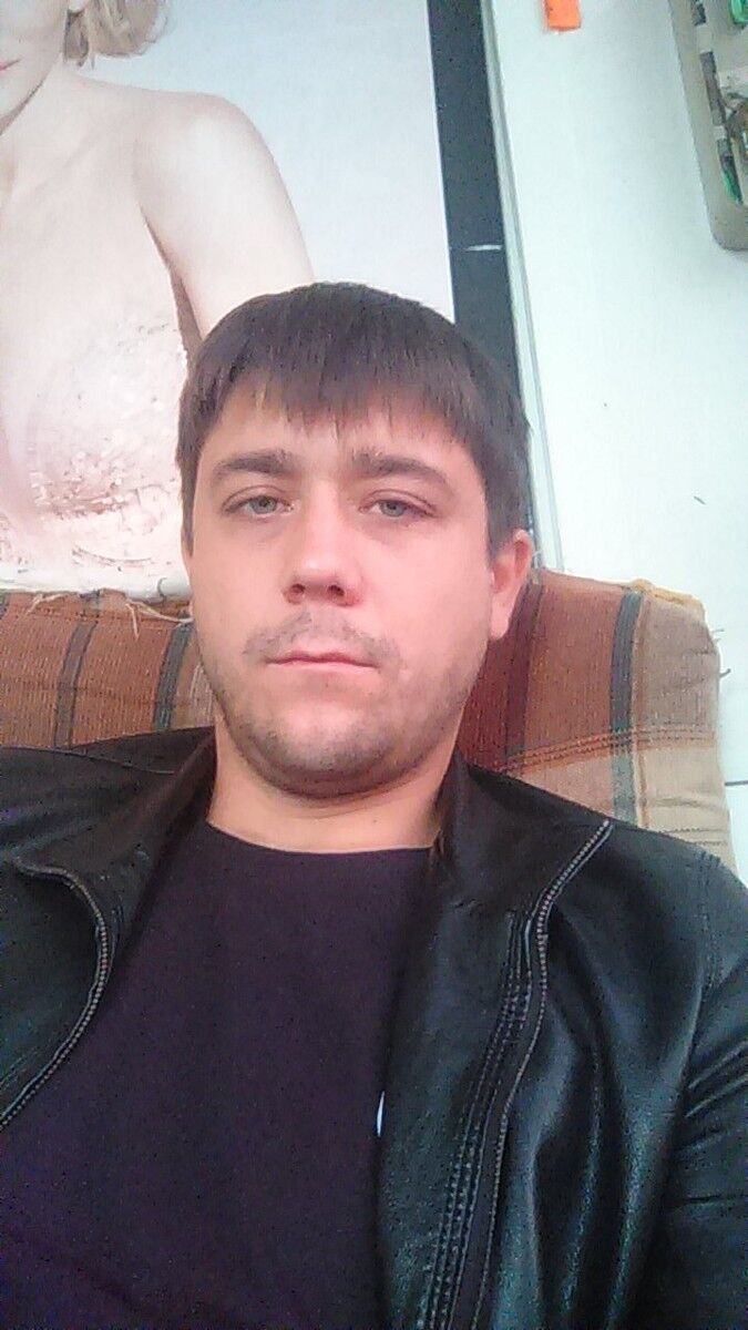  ,   Artem, 33 ,   ,   , c 