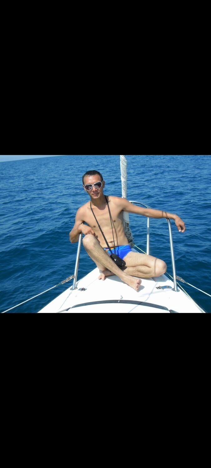  37349310  Marat, 44 ,    