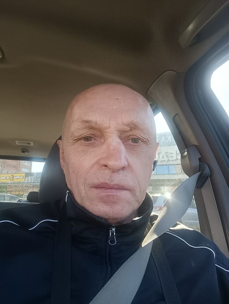  48137340  , 65 ,    