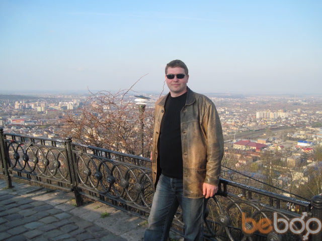  1137120  Victor, 52 ,    