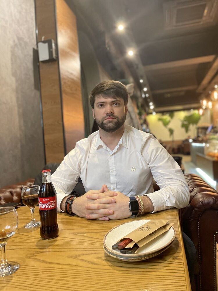  54557080  Dr Bekkhan, 30 ,    