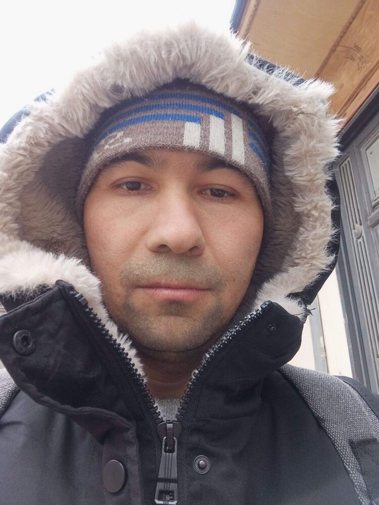  ,   Ali, 28 ,   c 