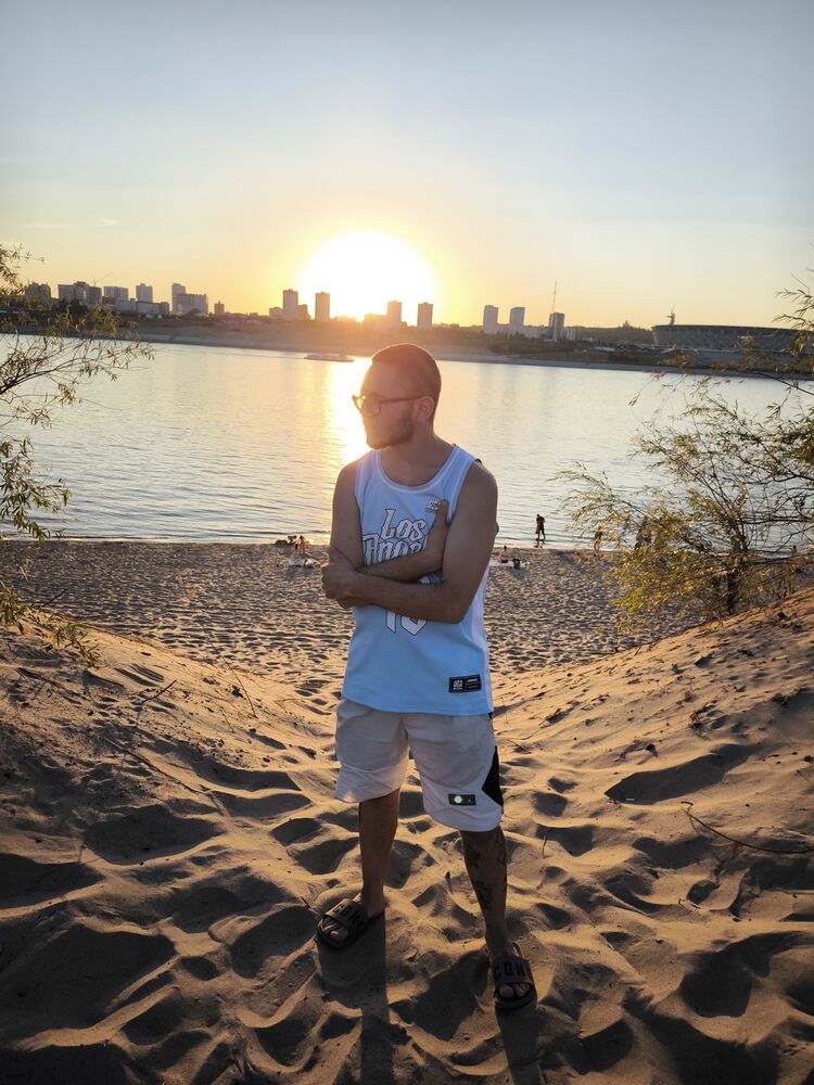  45060200  NIKITA, 24 ,    