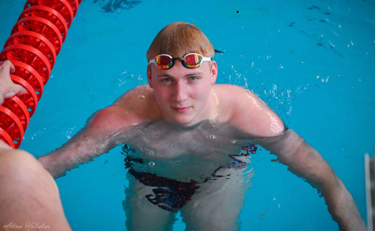  52622660  Denis, 22 ,    