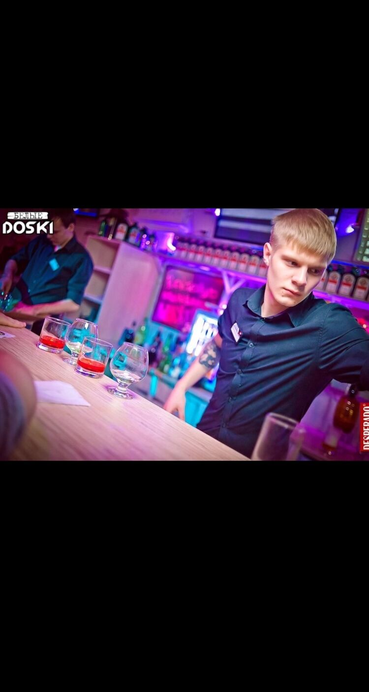  43931870  Artem, 29 ,    