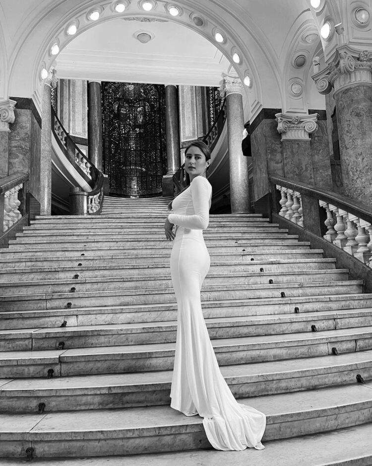  37131060  , 29 ,    -