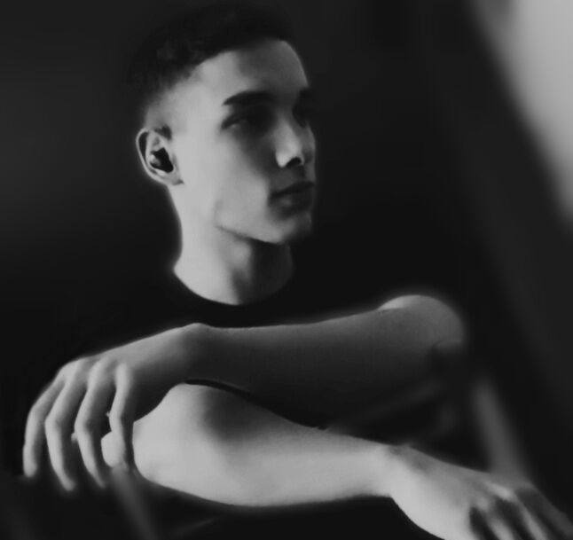  32615770  , 20 ,    