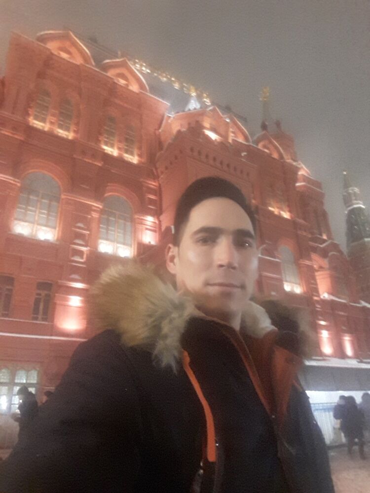  ,   Ruslan, 41 ,   ,   , c 
