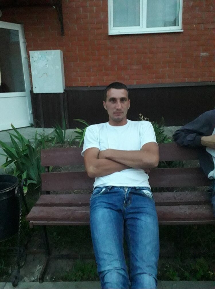  18714050  , 32 ,    