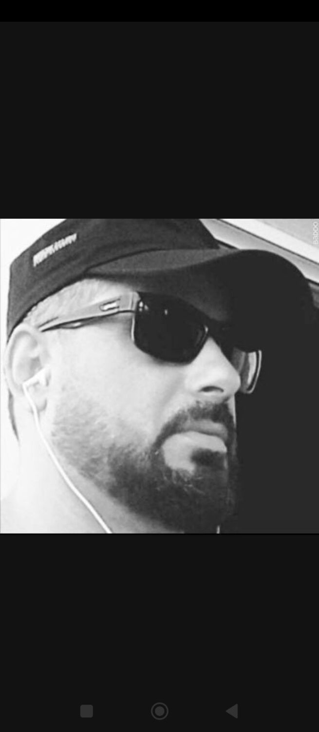  41215720  Olcay, 44 ,    -