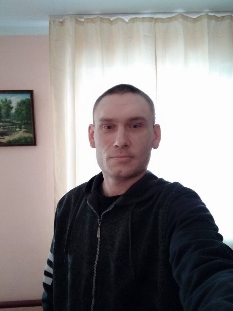  ,   Yury, 33 ,   ,   , c , 