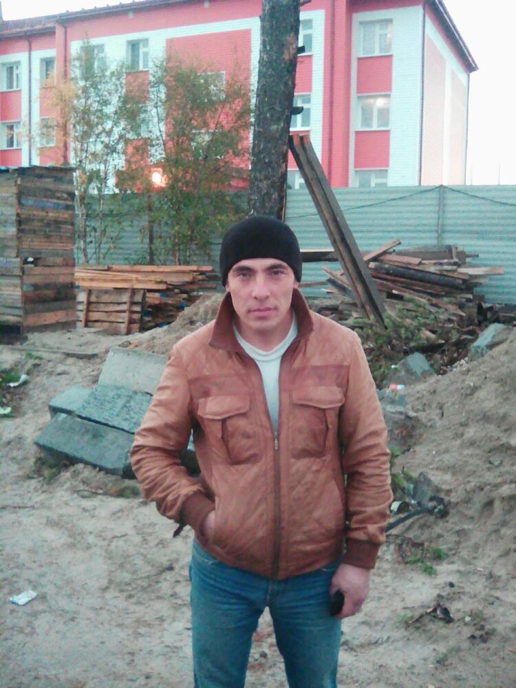  54807300  Baur, 46 ,     