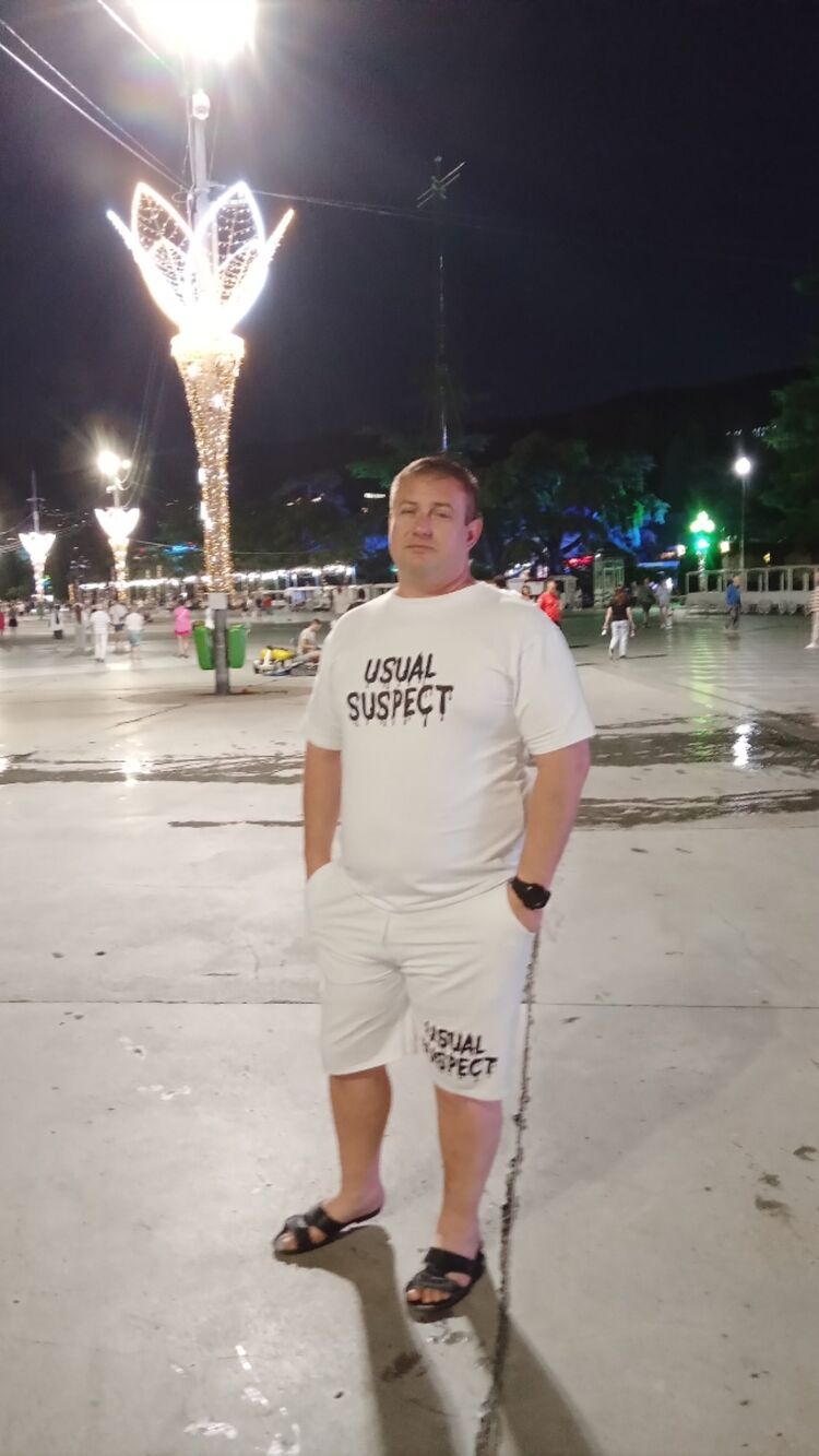 49681030  Vladimir, 38 ,    