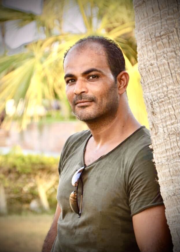  25477420  Omar, 40 ,    