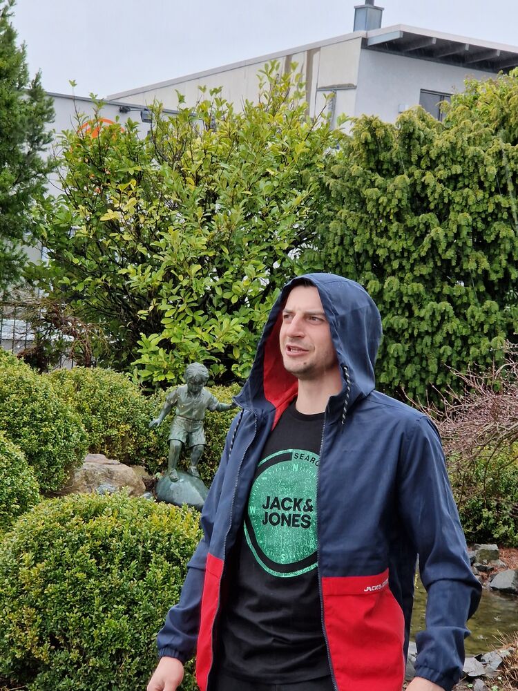  Bergisch Gladbach,   Dima, 29 ,   ,   