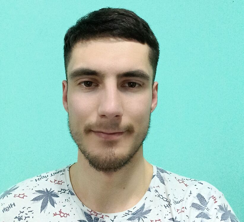  34138510  Andrei, 25 ,    