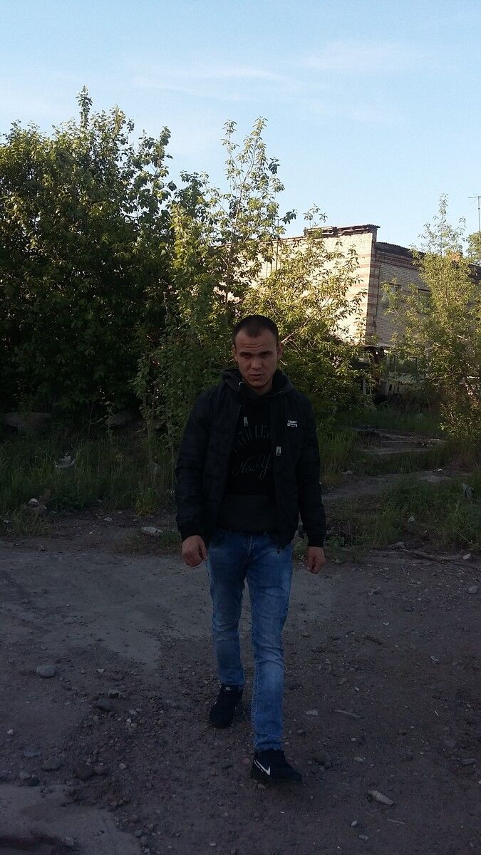  ,   Tom, 32 ,   ,   , c 