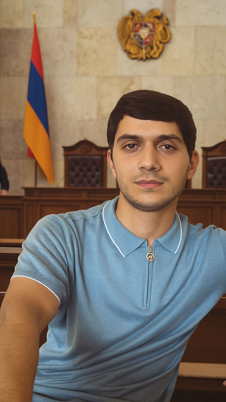  52831210  Sargis, 23 ,    