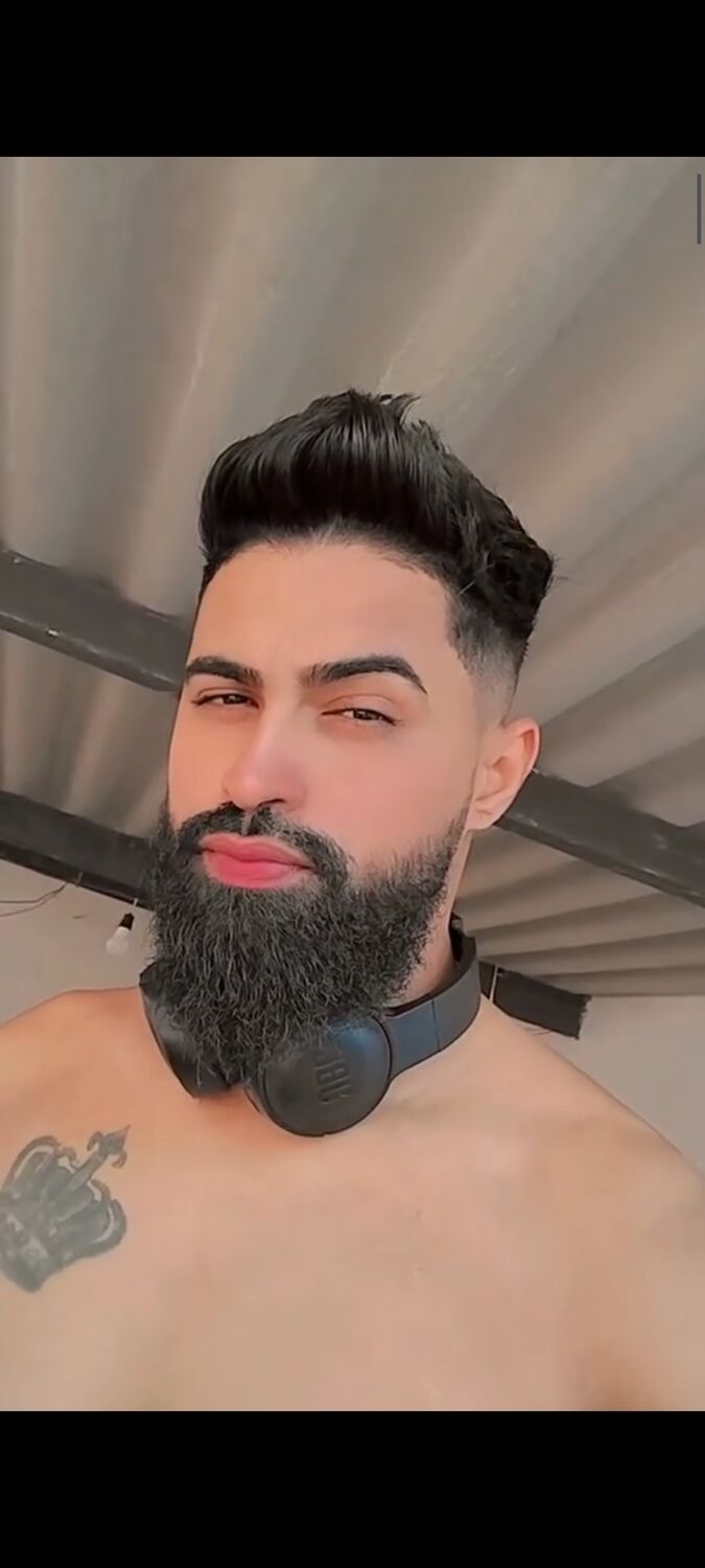  --,   Claudioney, 32 ,   ,   